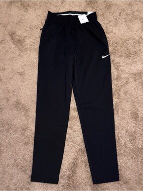 Nike Sweatpants Mens Small Black Tapered Leg Woven Basketball Pockets Logo